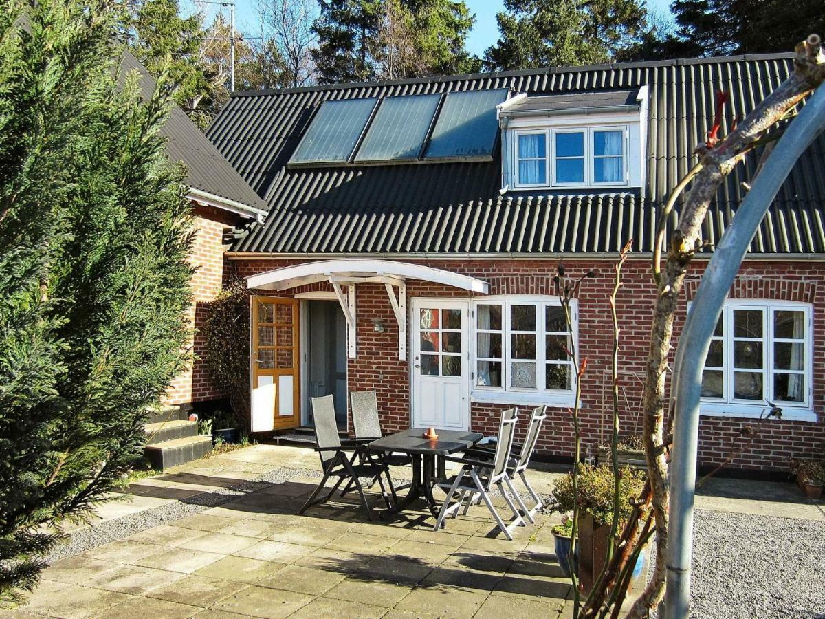 4 Person Holiday Home In Nex Langedeby Eksteriør billede